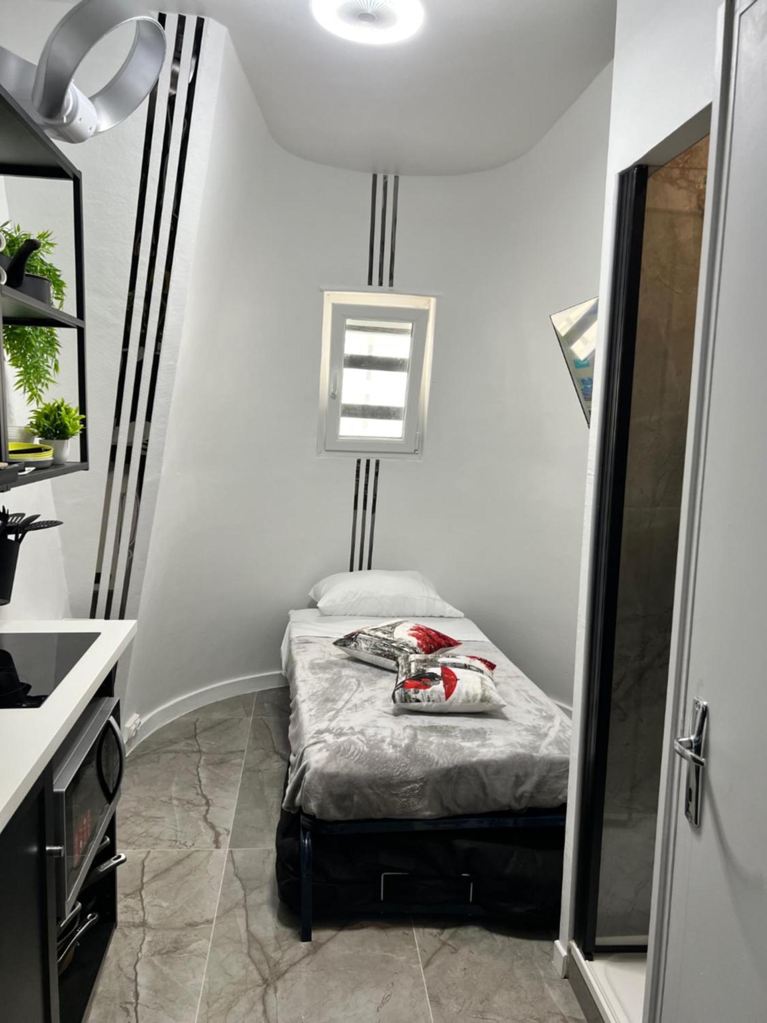 Paris Bastille Bercy Gare De Lyon Chambre Climatisee 9M2 Ideal 1 Pers ,Max 2 Pers Eksteriør billede